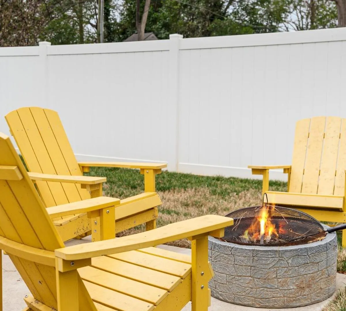 Near Boa Stadium, 5 Bedroom With Games, Backyard Charlotte 0*,  United States